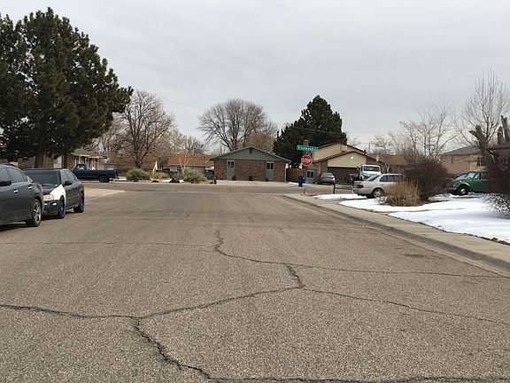 5th image of 3902 Redwood Ln