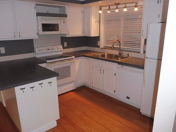 4th image of 12712 100th Ave NE