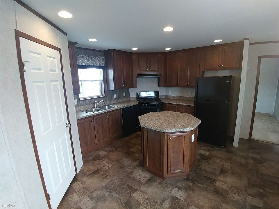 1st image of 76 Saint George Dr