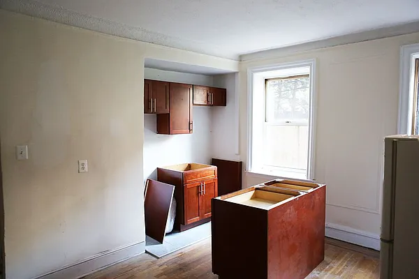 Rented by Chris Stewart, LREB | media 6