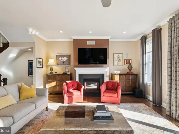 1636 North St, Philadelphia, PA 19130