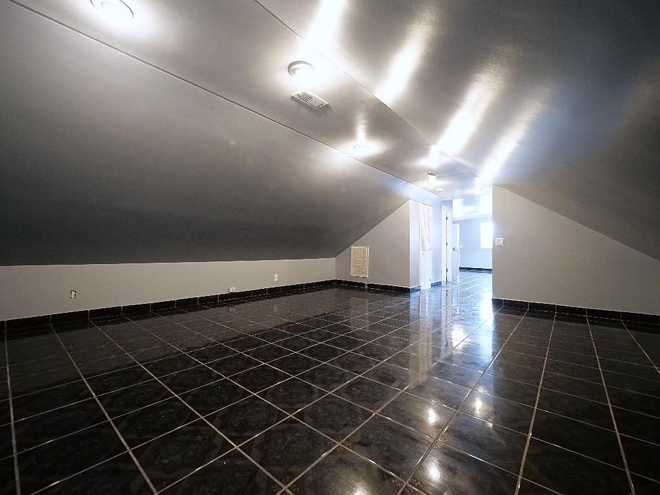 1st image of 2843 N Kilbourn Ave #2