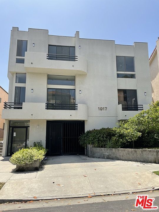1st image of 1917 Manning Ave APT 3