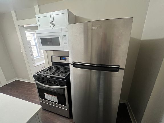 3rd image of 1685 Lincoln Ave #2B