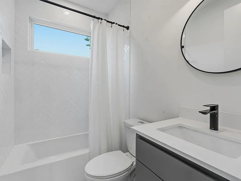 1707 Deloney St #2 — Photo 21