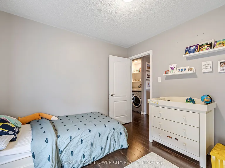 3910 Milkwood Cres — Photo 35