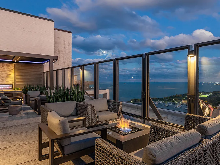 3450 N. Lake Shore Drive — Photo 12