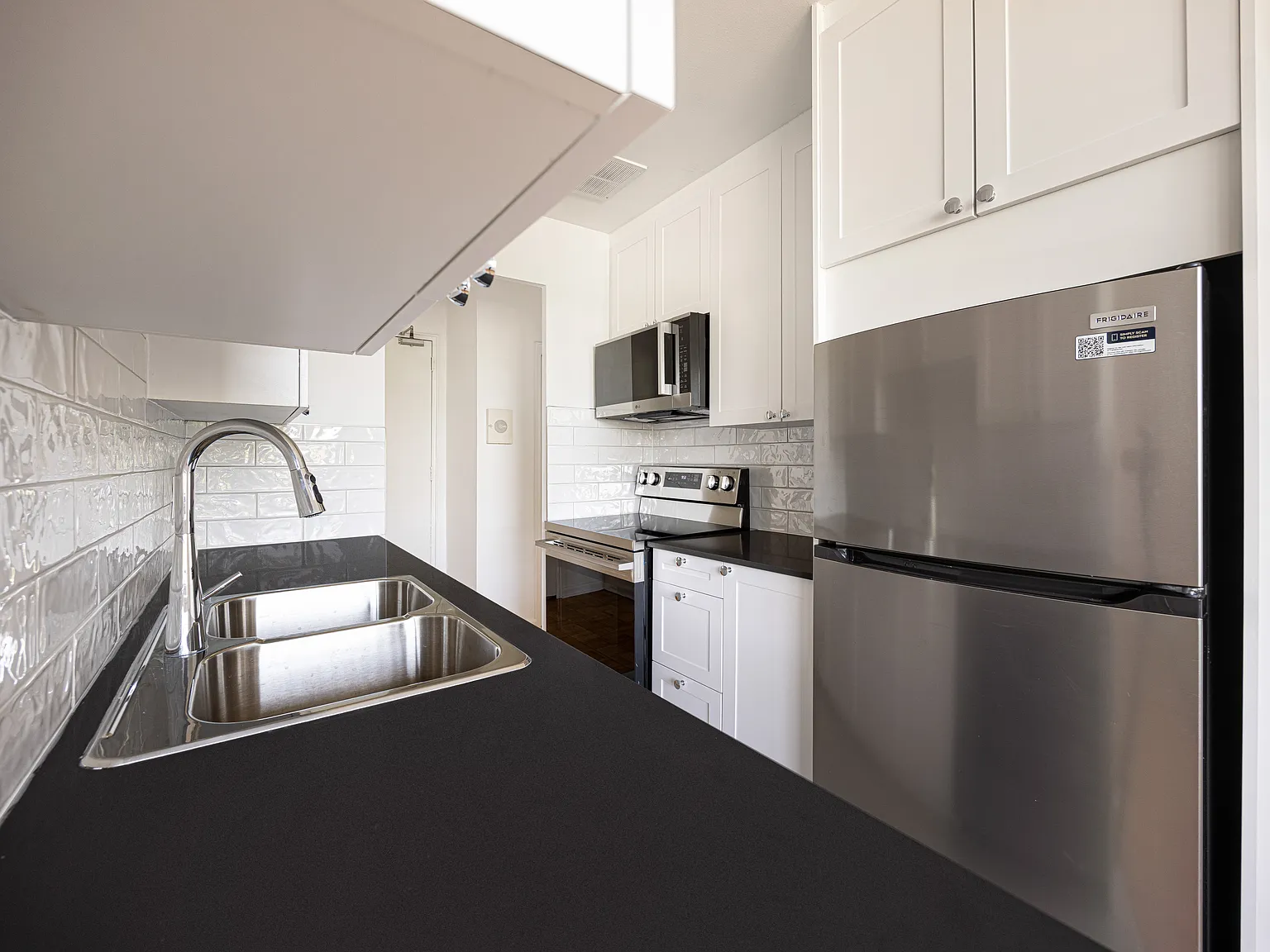 70 Esther Lorrie Drive — Photo 4