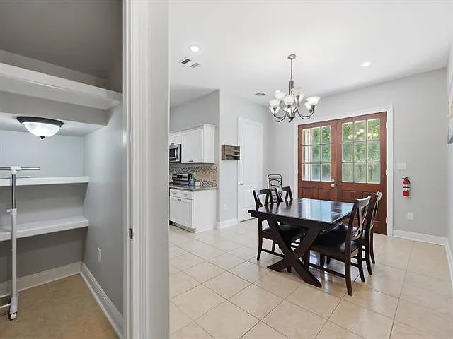4261 Carlene — Photo 10