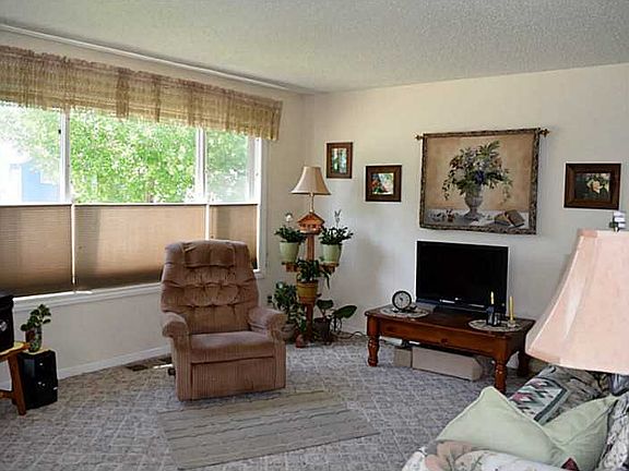 4th image of 1711 Alderson Ave
