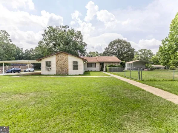 211 Hickory Gln, Centerville, GA 31028