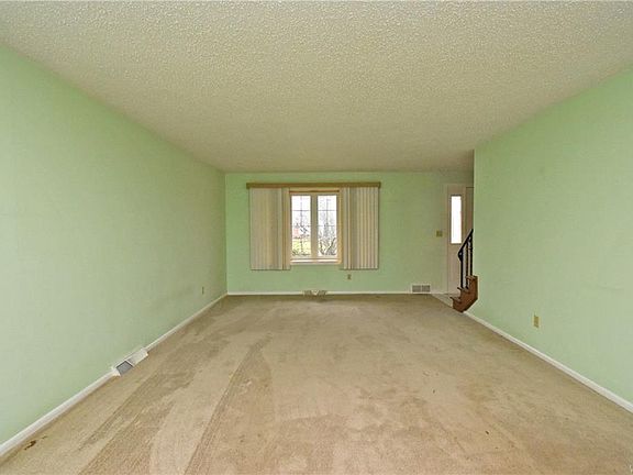 2nd image of 58 Greenhill Ter