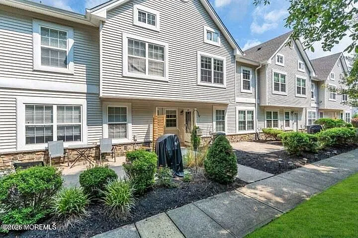 2 bed, 3.5 bath, 1463 sqft, $3,400 — Photo 2