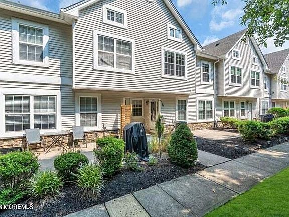 2nd image of 17 Forrest Ct