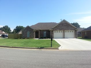 153 Fox Loop, Muscle Shoals, AL 35661