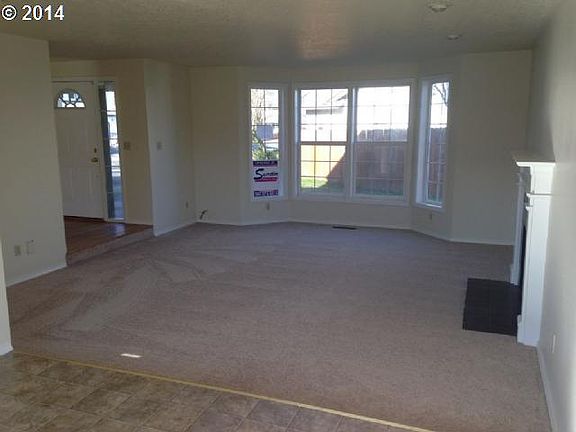 5th image of 2615 NE 173rd Ave