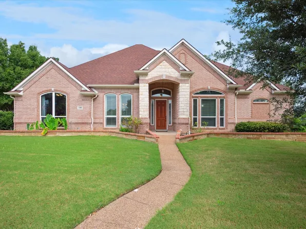 2301 Club Creek Ct, Garland, TX 75043