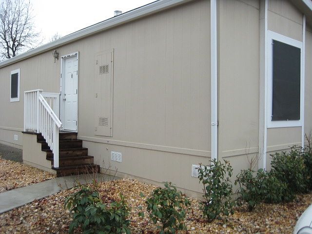 2nd image of 103 Schooner Ln