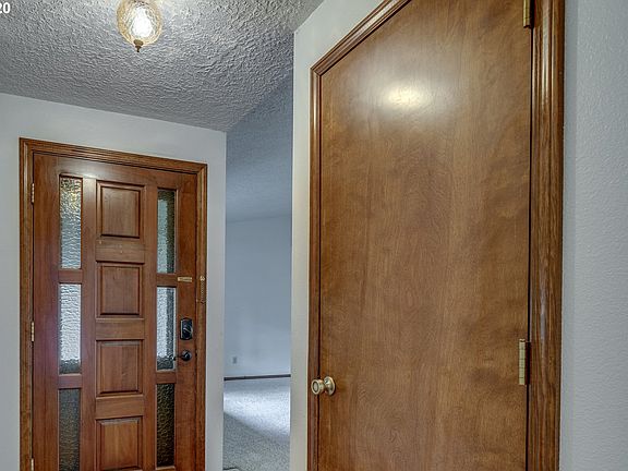 5th image of 2109 NE 125th Ave