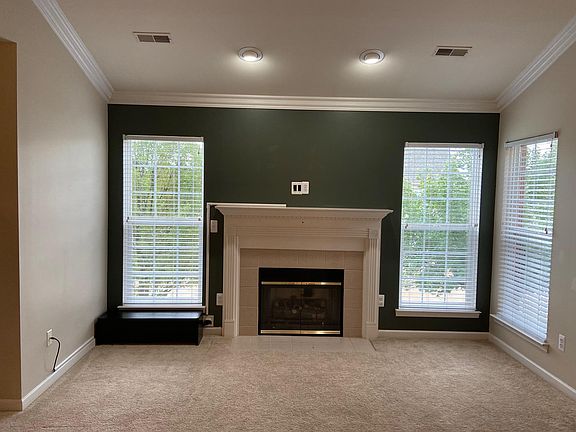 2nd image of 44399 Lakepointe Dr