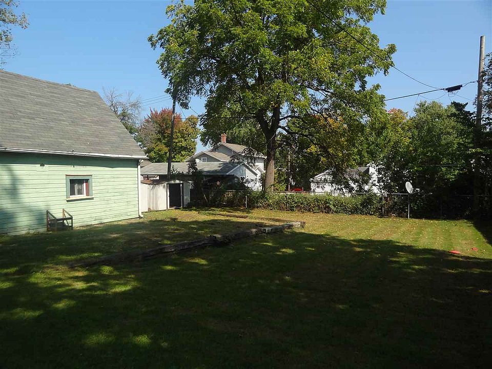 2nd image of 333 & 1/2 Linn St