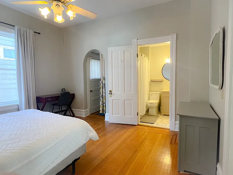 721 Olive St W #1 — Photo 8