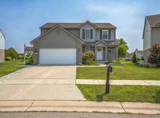 6921 Chandler Dr, Belleville, MI 48111