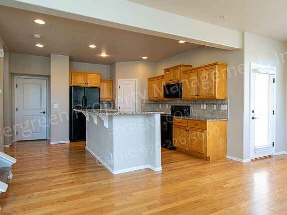 4th image of 3015 Denver Dr