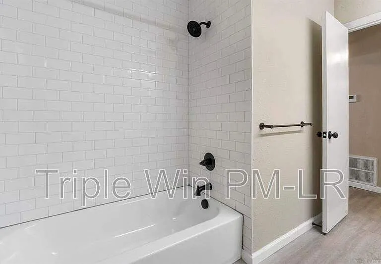 9914 Pinnacle Valley Rd — Photo 35
