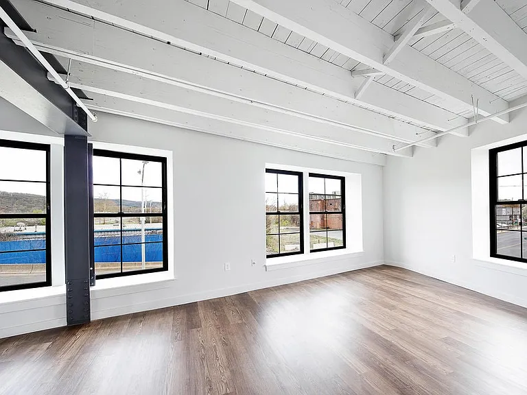 107 W Hamilton St #7 — Photo 2