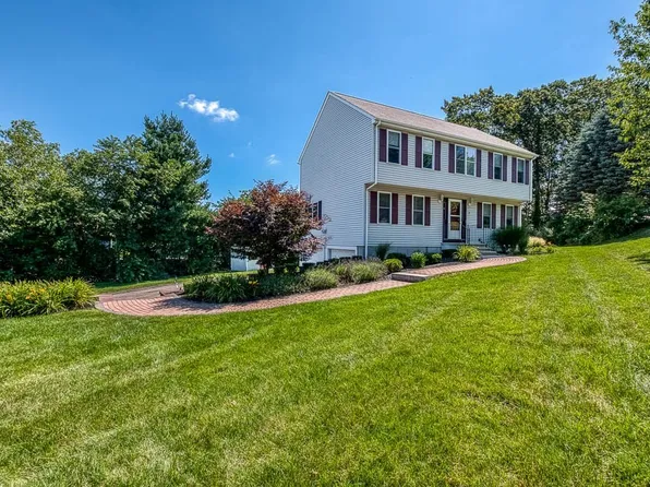 2 Cherry Tree Ln, Plainville, MA 02762