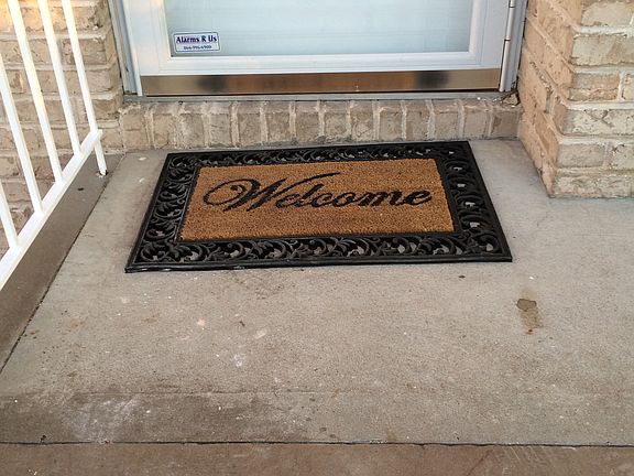 3rd image of 376 Colony Avenue