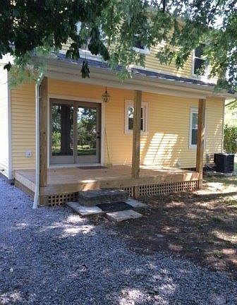 3rd image of 329 Wallace Ct
