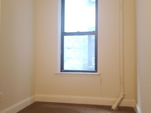 2nd image of 548 E 82nd St APT 6C