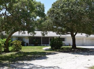 1405 Oak St, Nokomis, FL 34275