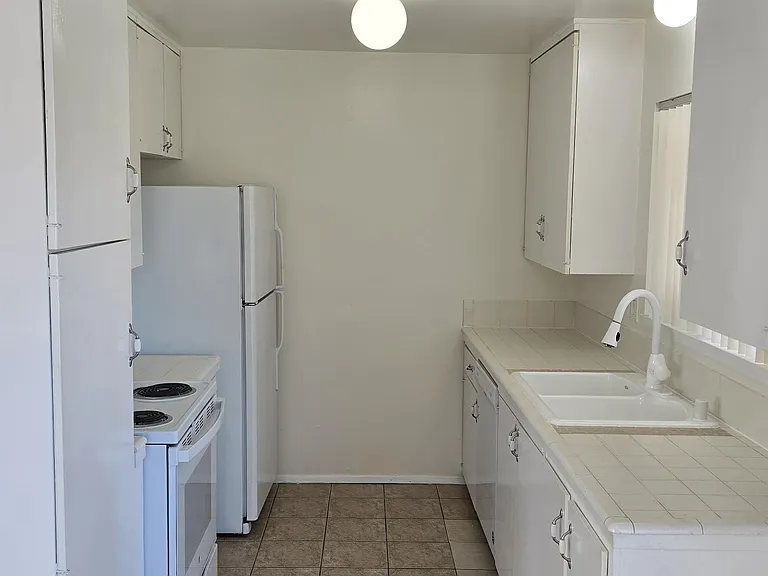 13291 Verde St #4 — Photo 5