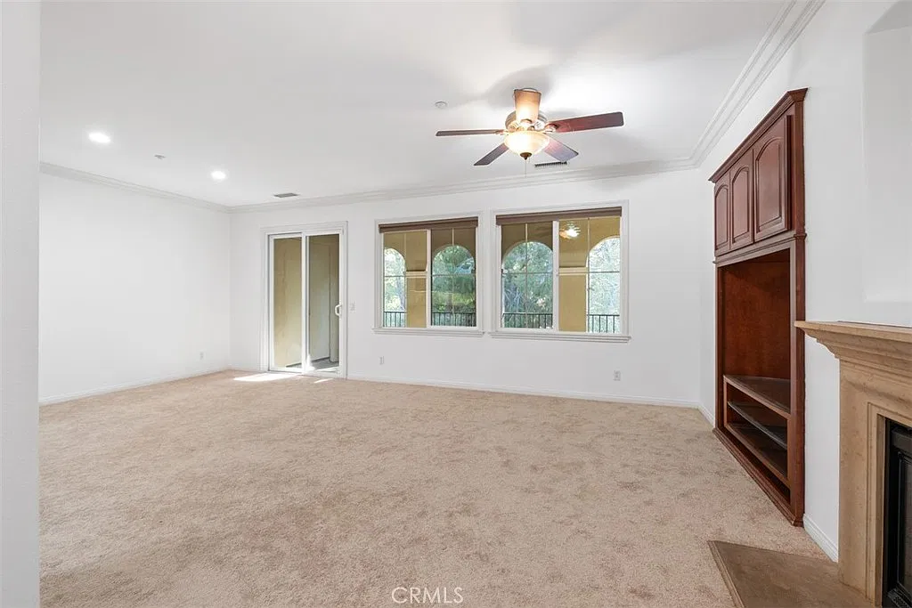 3 bed, 1859 sqft, $4,750 — Photo 3