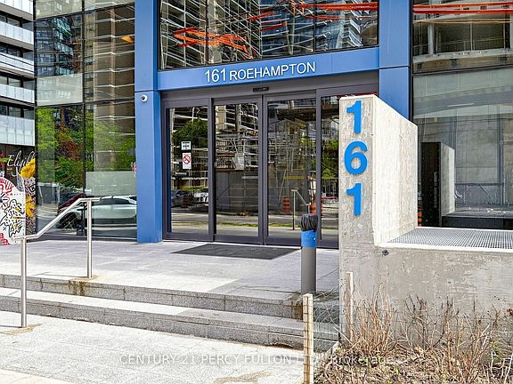 4th image of 161 Roehampton Ave Unit 4207