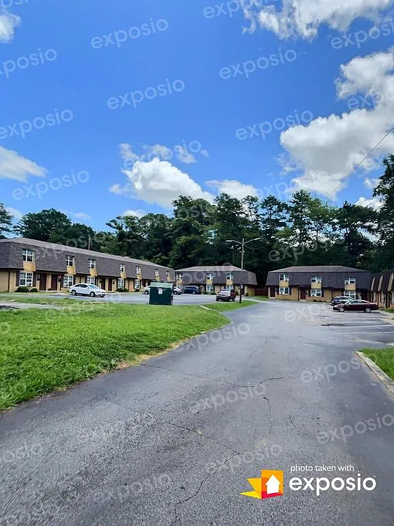 3198 Washington Road East Point GA 30344 — Photo 2