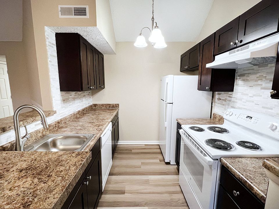 1st image of 3989 Vinings Dr #83