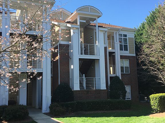 3rd flr with bldg Elevator!