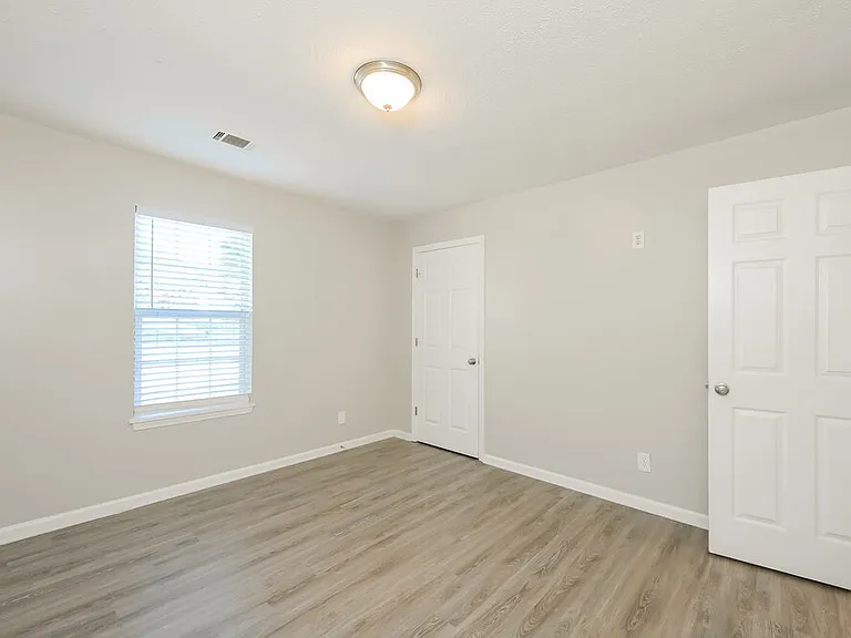 172 Williamsburg Way — Photo 14