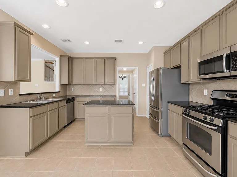 3821 Houston Lake Dr — Photo 15