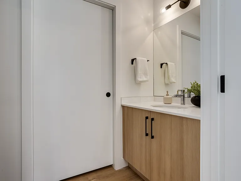 2825 17th St SW #102 — Photo 13