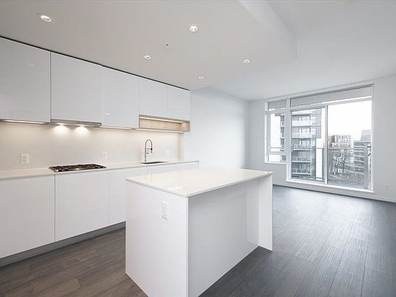 3rd image of 6808 Minoru Blvd #904