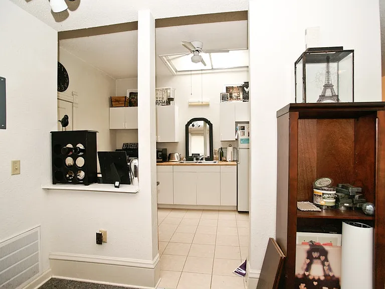 704 N 3rd St #3 — Photo 2