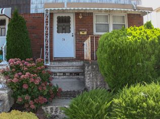 74 Park St, Staten Island, NY 10306