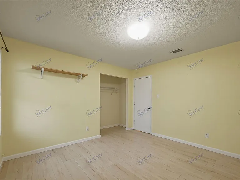 8401 Swan Park Dr — Photo 11