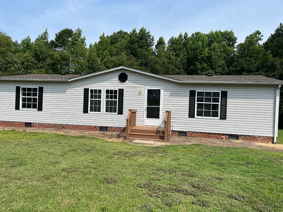 121 Pleasant Pine Dr