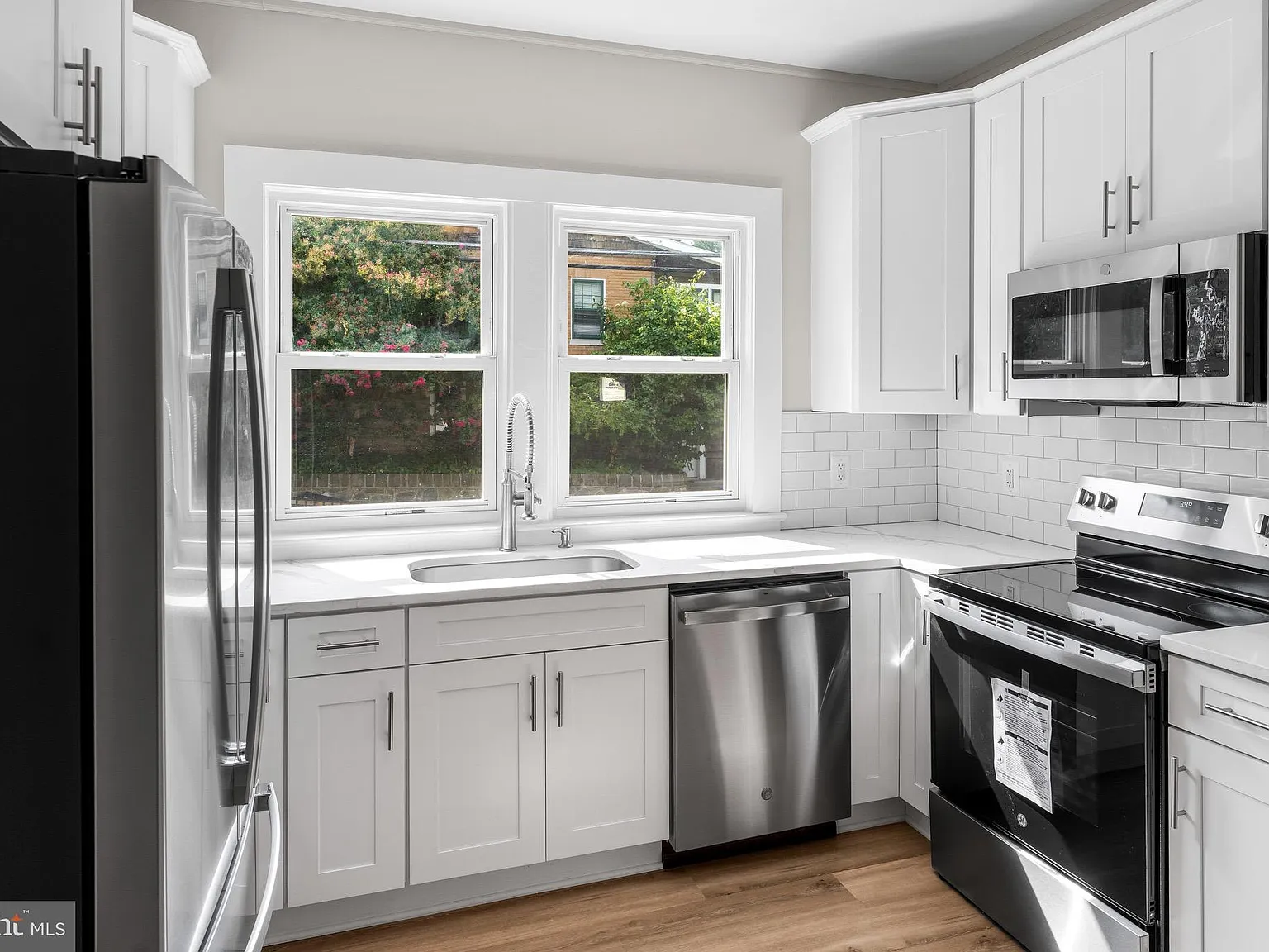 2 bed, 1472 sqft, $2,900 — Photo 4